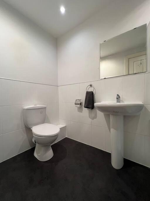 Modern Apartment In Dundee City Centre Extérieur photo